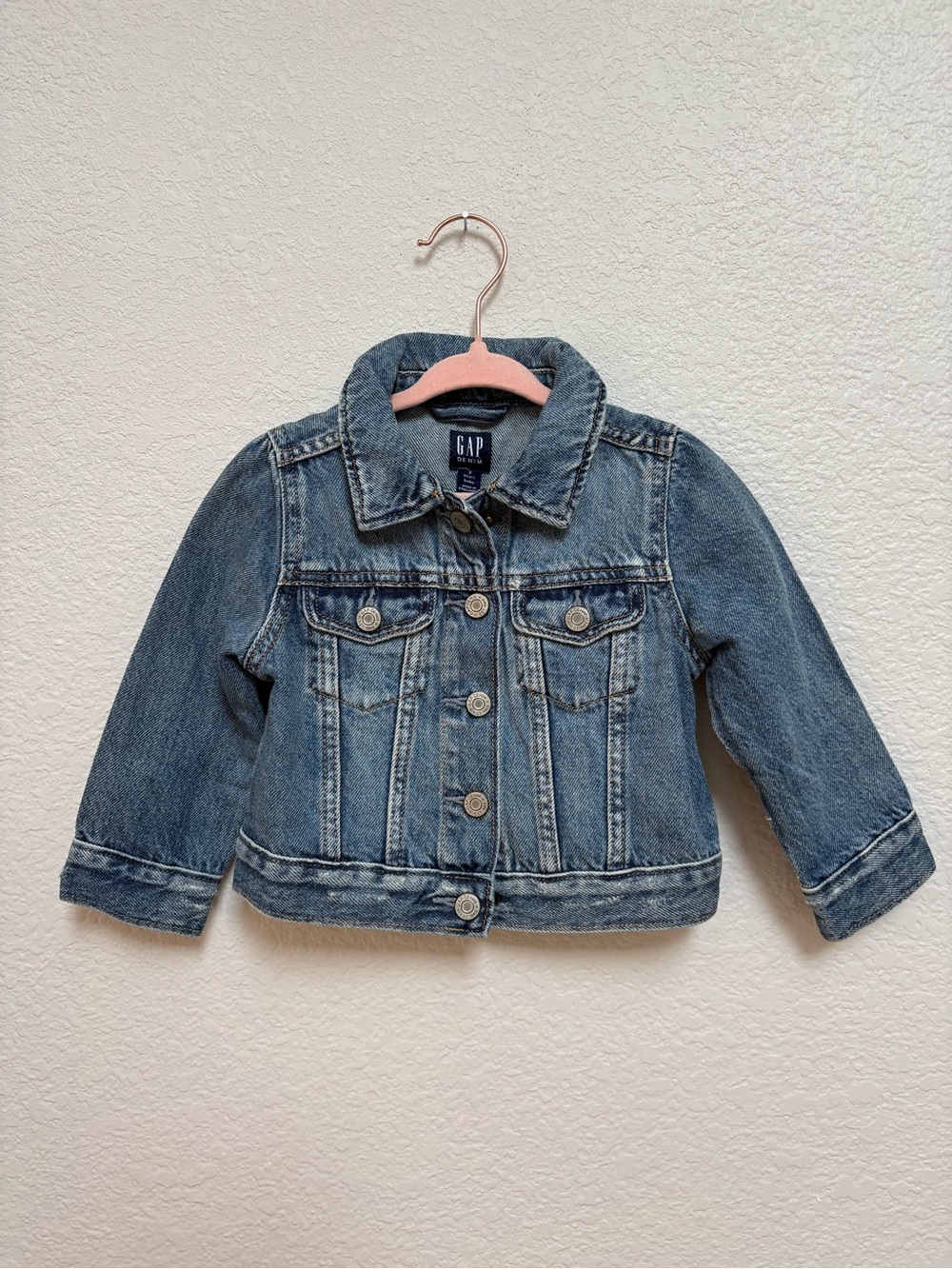 GAP Unisex Toddler Classic Medium Wash Denim Jacket 100% Cotton 2T NWOT